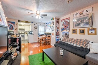 1704 Sidney St in Pittsburgh, PA - Building Photo - Building Photo
