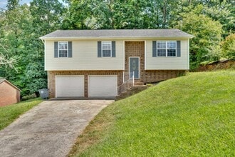 227 Valley Crest Dr in Mount Carmel, TN - Building Photo - Building Photo