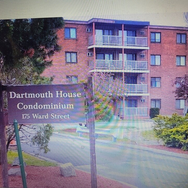 175 Ward St, Unit 77 in Revere, MA - Foto de edificio