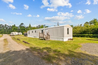 107 Jodoc Dr in Newport, NC - Building Photo - Building Photo