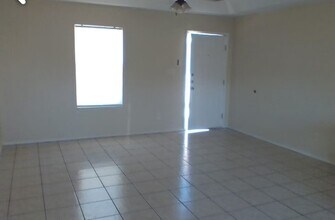 German Ave in Edinburg, TX - Foto de edificio - Building Photo