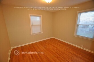 10714 S Kedzie Ave in Chicago, IL - Building Photo - Building Photo