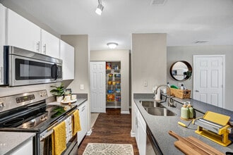 The Wilde in Raleigh, NC - Building Photo - Building Photo