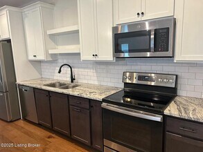 3022 Taylor Cv Dr in Louisville, KY - Building Photo - Building Photo