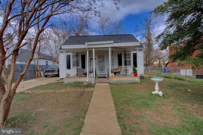 property at 2924 Virginia Ave