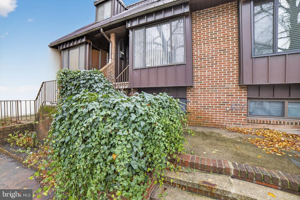 105 Jackson St in Trenton, NJ - Building Photo