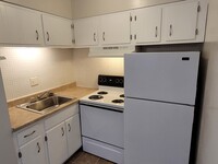 Oakview Lyndover Apartments photo'