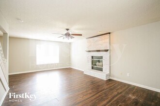 15392 Wandering Way in Noblesville, IN - Building Photo - Building Photo