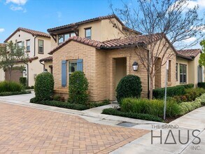 126 Palencia in Irvine, CA - Building Photo - Building Photo