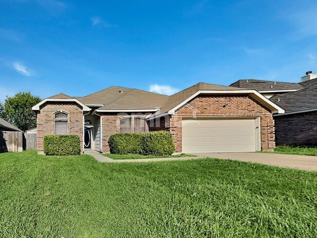 3707 Sycamore Ln