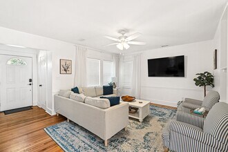 1713 Paris Ave W in Port Royal, SC - Building Photo - Building Photo