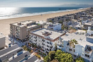 17 Northstar Street in Marina Del Rey, CA - Building Photo