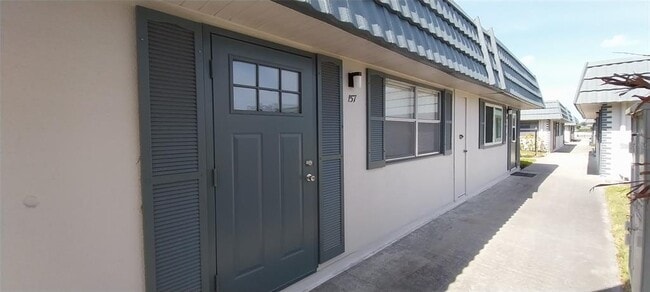 property at 1811 Bedford Ln