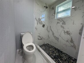 5504 60th Way N in St. Petersburg, FL - Building Photo - Building Photo