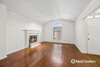 3920 Union Pacific Dr W in Jacksonville, FL - Building Photo - Building Photo