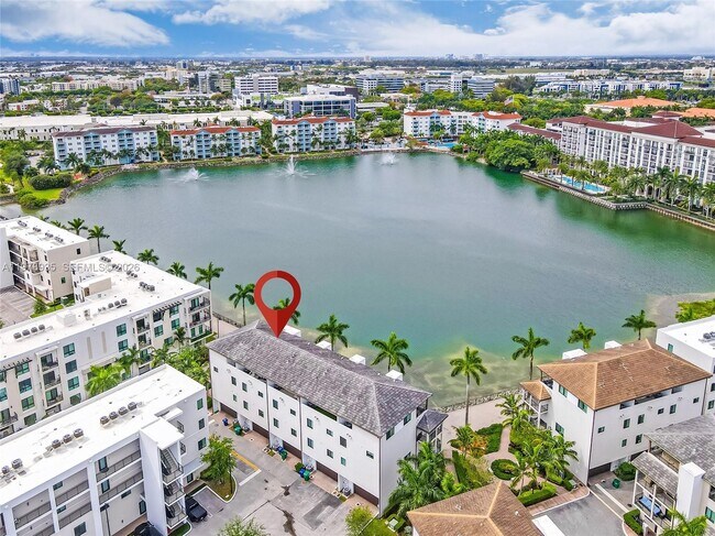 4703 NW 84th Ct in Doral, FL - Building Photo - Building Photo