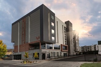 Casa Milagros 62+ Senior Housing Community in Salt Lake City, UT - Foto de edificio - Building Photo