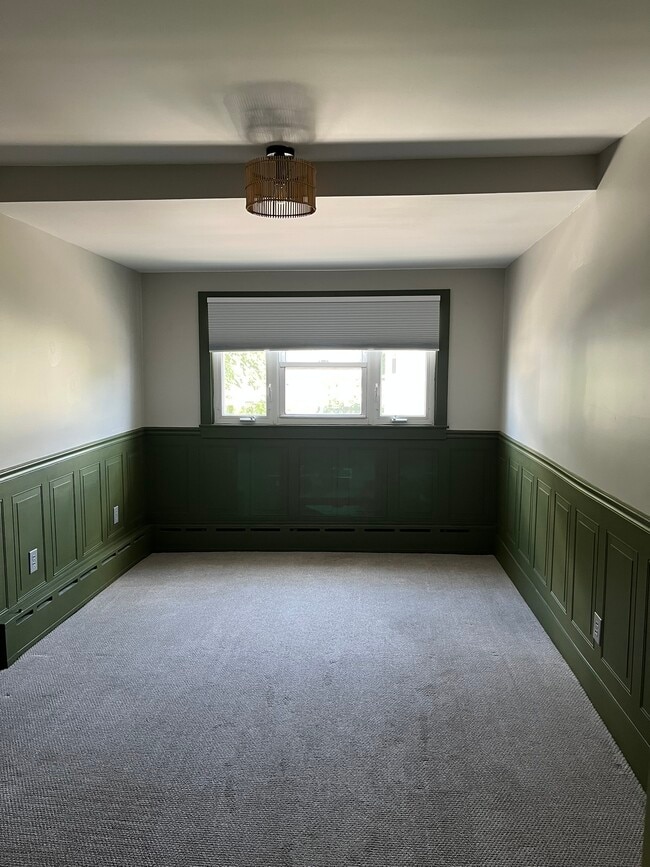 77 Suffolk St, Unit 2