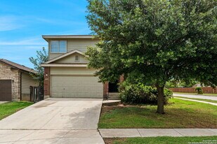 670 Rattler Blf in San Antonio, TX - Building Photo