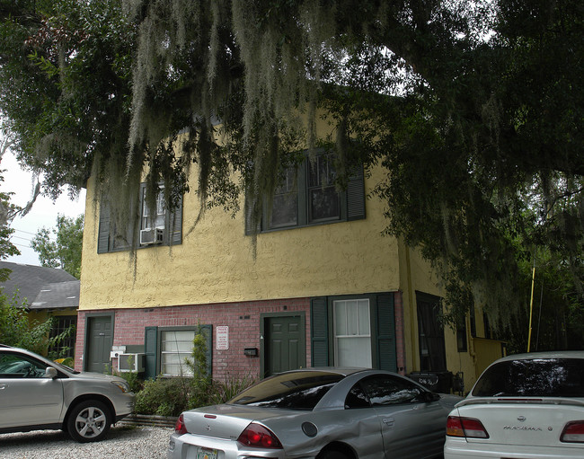 1016 SW 4th Ave in Gainesville, FL - Foto de edificio - Building Photo