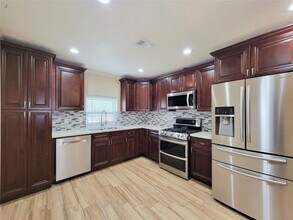 12611 Dermott Dr in Houston, TX - Building Photo - Building Photo