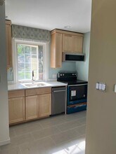 217 Middlefield Rd, Unit Apartmentwithview in Bellingham, WA - Building Photo - Building Photo