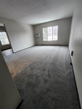 123 Sheraton Dr NW in North Canton, OH - Foto de edificio - Building Photo