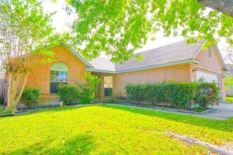 12615 Orchard Summit Dr in Sugar Land, TX - Building Photo - Building Photo