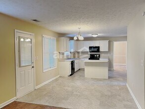 3080 Rusticwood Dr in Snellville, GA - Building Photo - Building Photo