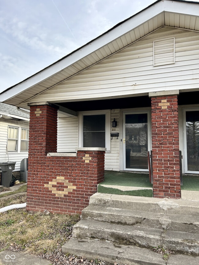911 N Emerson Ave in Indianapolis, IN - Building Photo - Building Photo