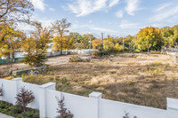 Club Gardens at Central in Memphis, TN - Building Photo - Building Photo