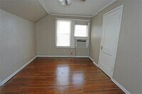 5604 Chaucer Dr photo'