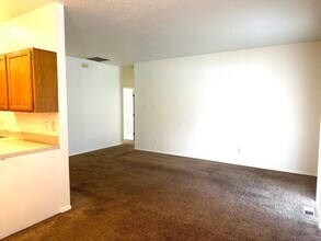 4295 W Alpine St in Boise, ID - Foto de edificio - Building Photo