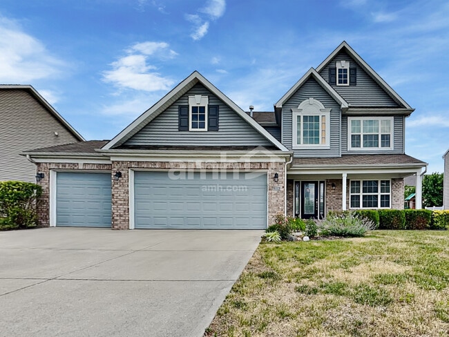 property at 1559 Lavender Ln