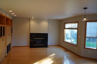 12507 SE 24th St in Vancouver, WA - Building Photo - Building Photo