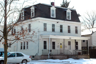 10 E Washington St in Riverside, NJ - Building Photo - Building Photo