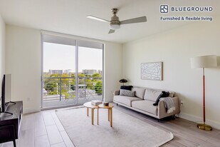 1000 NW 7th St in Miami, FL - Building Photo