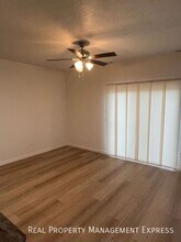 Stylish 1 Bed 1.5 Bath Townhome in Sioux Falls, SD - Building Photo - Building Photo