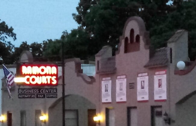 502 W Avenue G, Unit #1 in Temple, TX - Foto de edificio - Building Photo