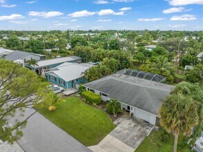 1104 NW 12th Terrace in Stuart, FL - Building Photo - Building Photo
