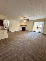 2253 Hedgerow Road, Unit G in Columbus, OH - Building Photo