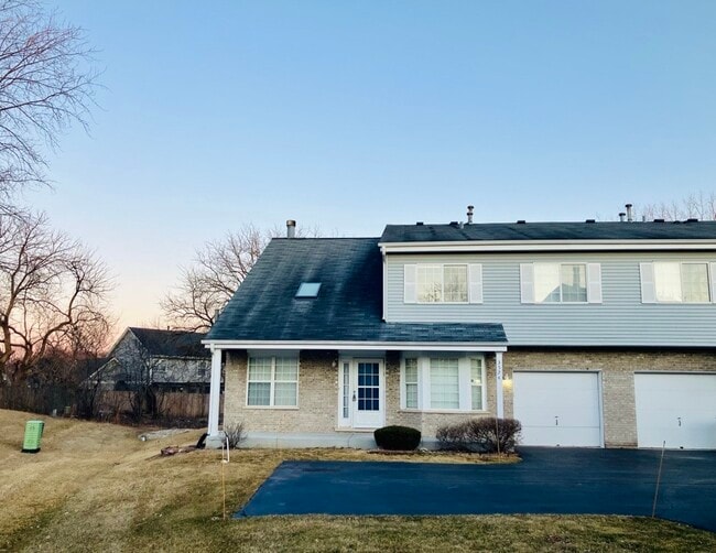 3524 Willowview Ct in Aurora, IL - Building Photo - Building Photo