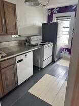 10 Arlington St, Unit 10 Arlington in Easthampton, MA - Building Photo