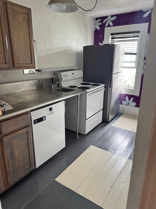 10 Arlington St, Unit 10 Arlington