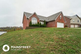 2825 Horse Trail Rd in Jeffersonville, IN - Building Photo - Building Photo