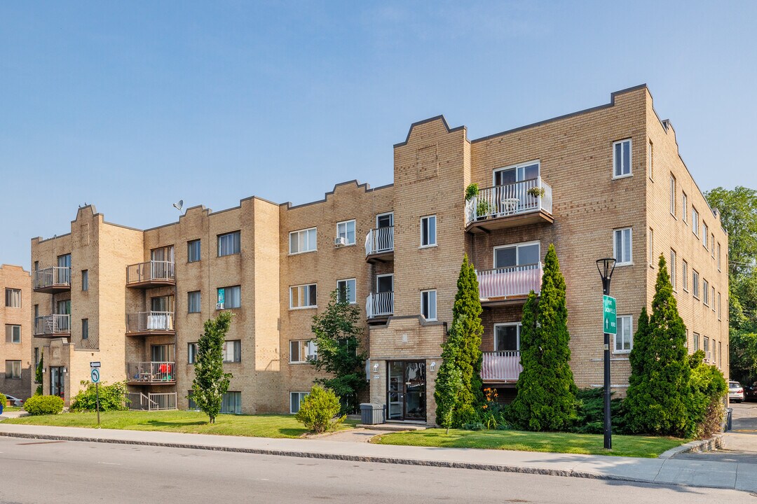 12419 Lachapelle Rue in Montréal, QC - Building Photo