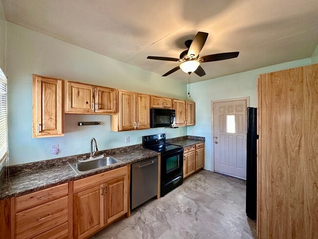 628 Superior St in New Castle, PA - Foto de edificio - Building Photo