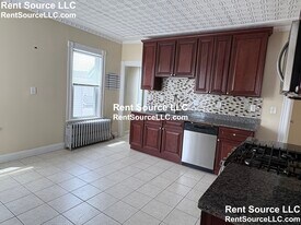 39 Watts St in Malden, MA - Building Photo