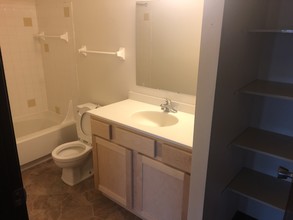 Maple Glen Apartment Homes in Madison, WI - Foto de edificio - Building Photo