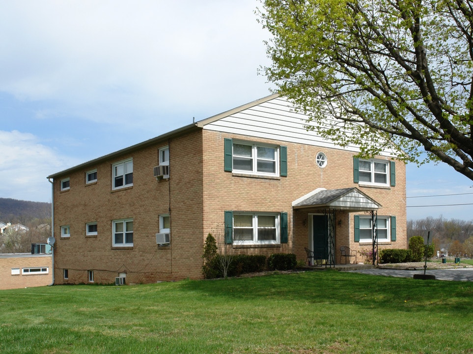 4016 Linglestown Rd in Harrisburg, PA - Foto de edificio